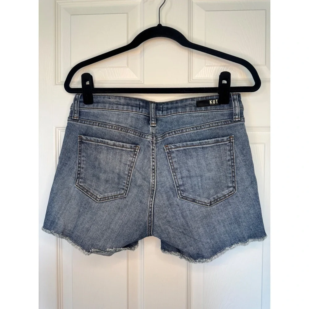 KUT from the Kloth Women Medium Wash Cut Off Denim Shorts Size 6 Raw Hem